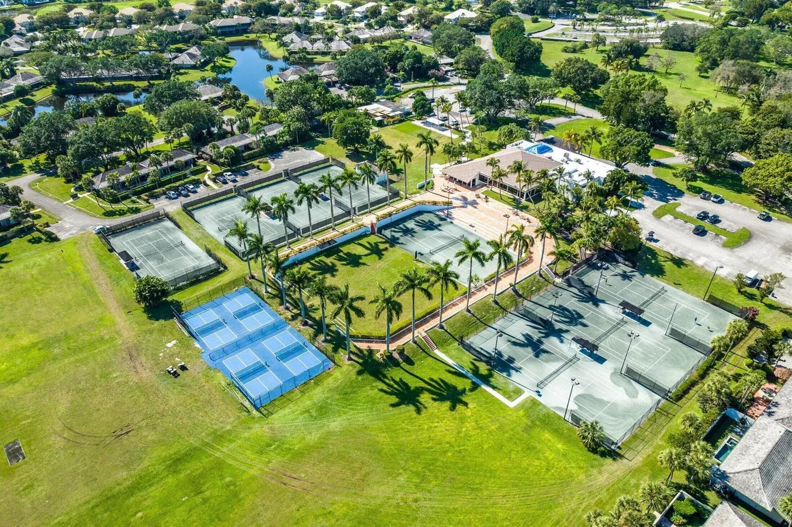 11863 Wimbledon Circle # 416, Wellington FL 33414