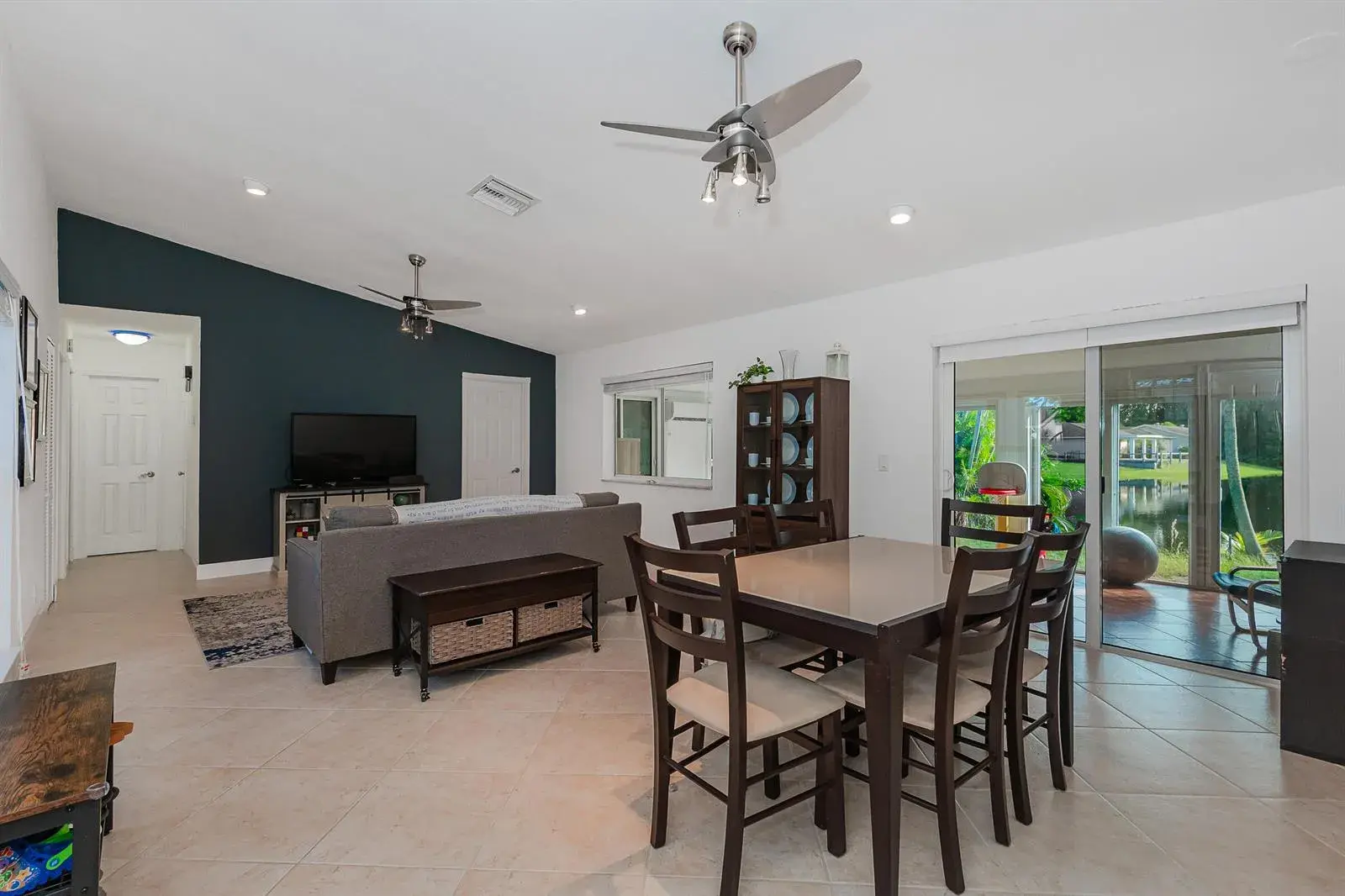 288 NW 39th Way, Deerfield Beach FL 33442