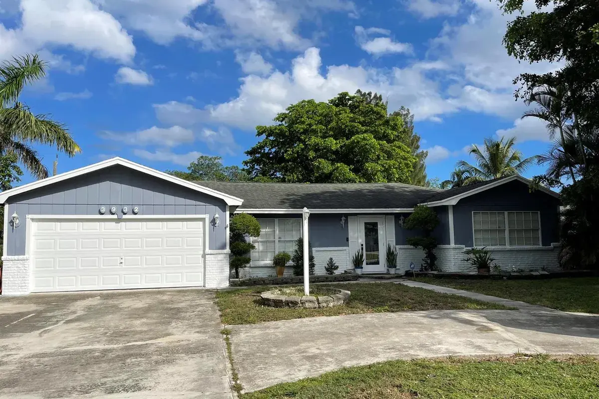 3932 CORRIGAN Court, Palm Springs FL 33461