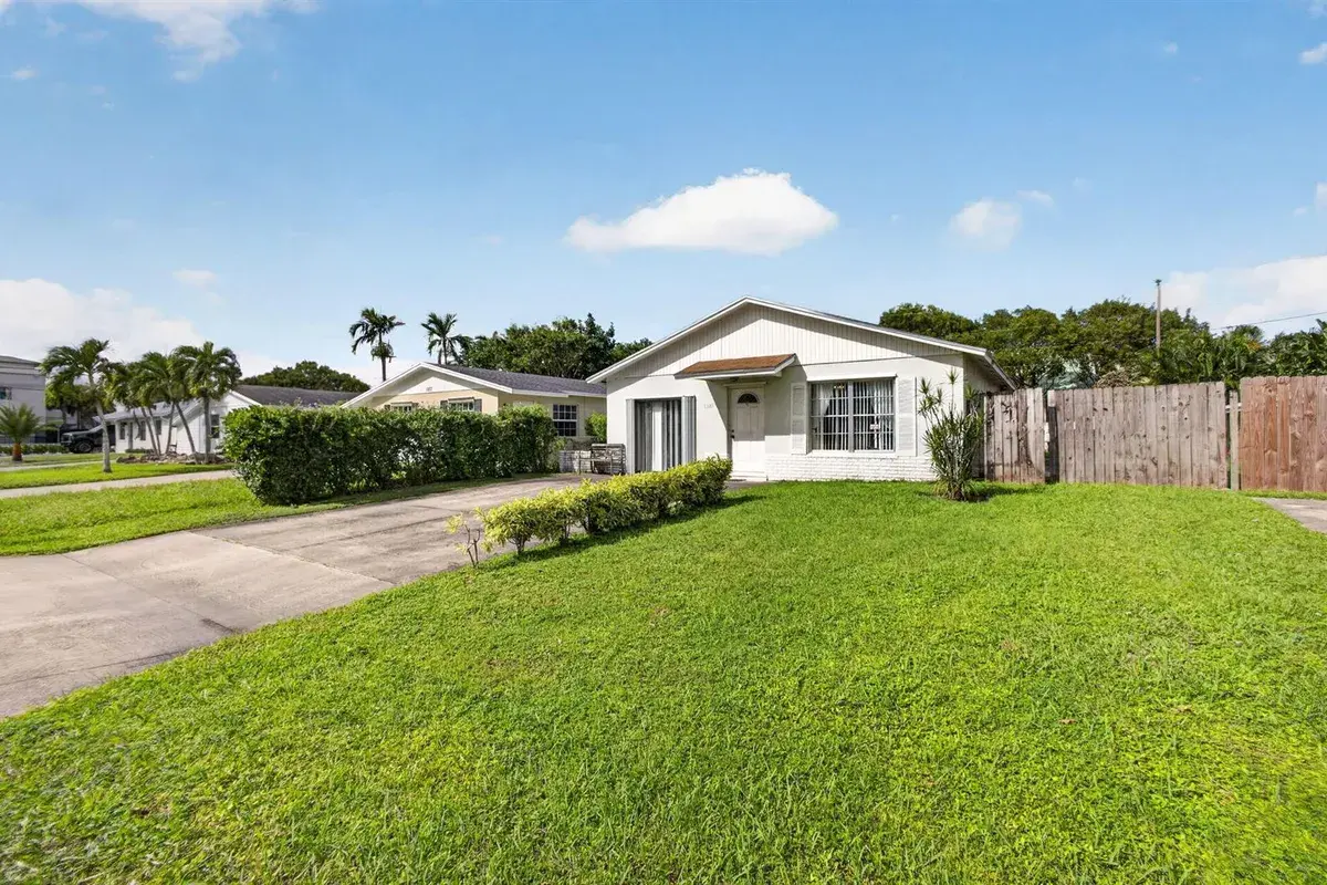 1225 CHEROKEE Street, Jupiter FL 33458