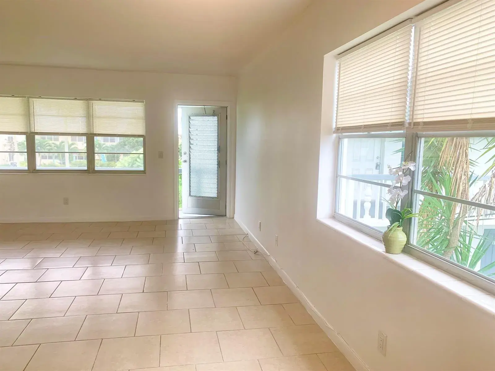 137 Coventry F, West Palm Beach FL 33417