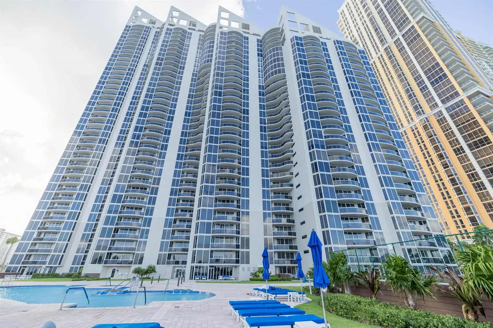 17555 COLLINS Avenue # 2305, Sunny Isles Beach FL 33160