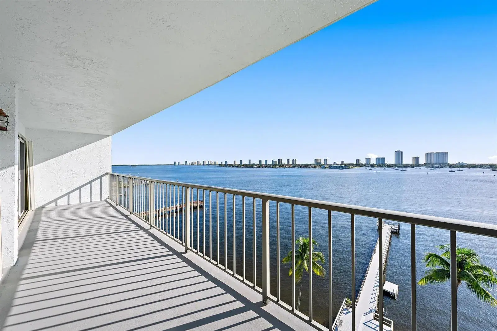 3040 Lake Shore Drive # 903, Riviera Beach FL 33403