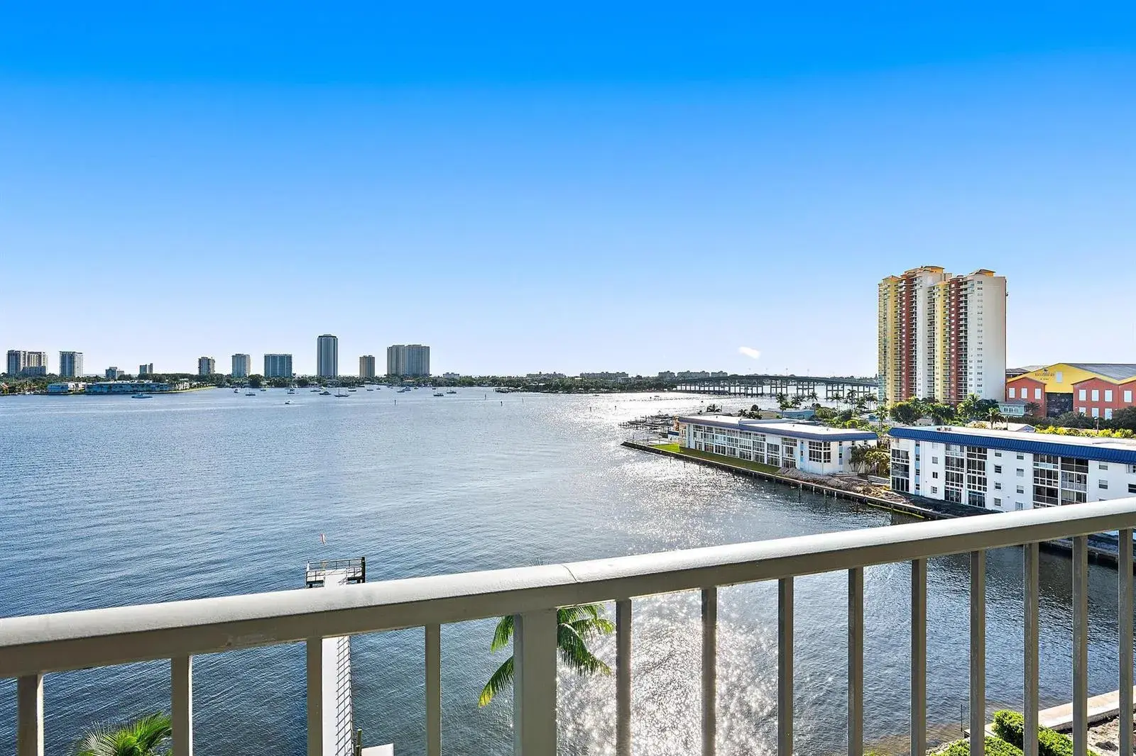 3040 Lake Shore Drive # 903, Riviera Beach FL 33403