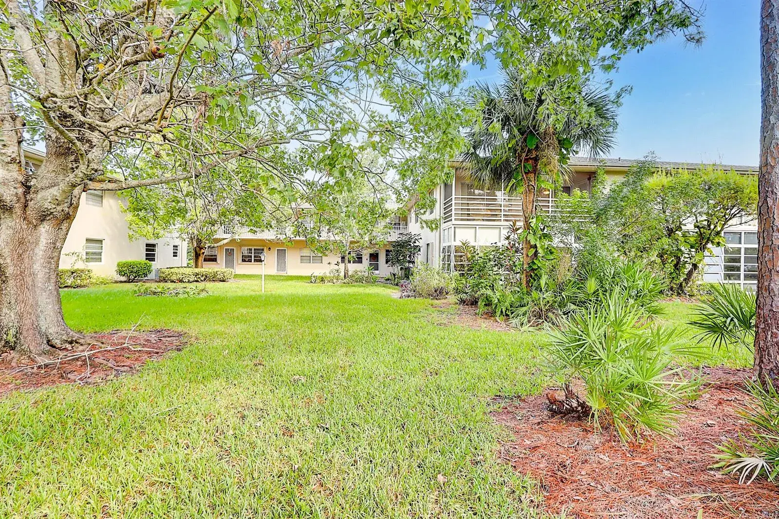 33 LAKE VISTA Trail # 206, Port St. Lucie FL 34952