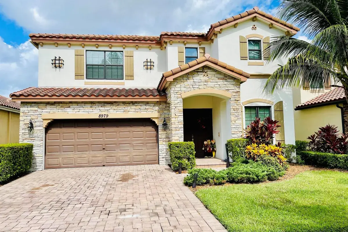 8979 Gulf Run Way, Lake Worth FL 33467