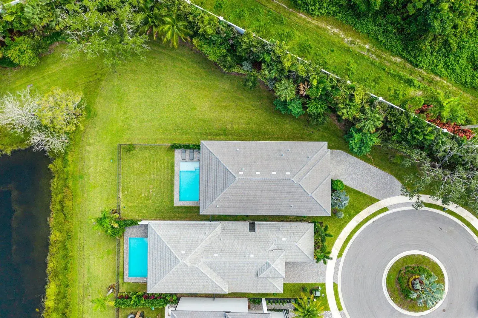 8209 ESSEX COUNTRY CLUB Drive, Boca Raton FL 33434