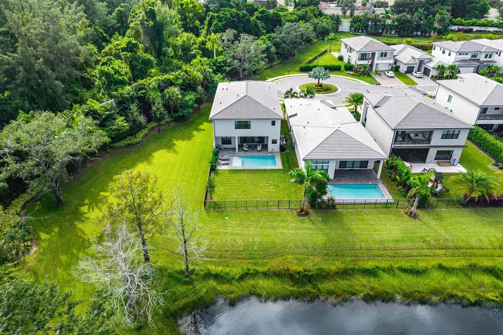8209 ESSEX COUNTRY CLUB Drive, Boca Raton FL 33434