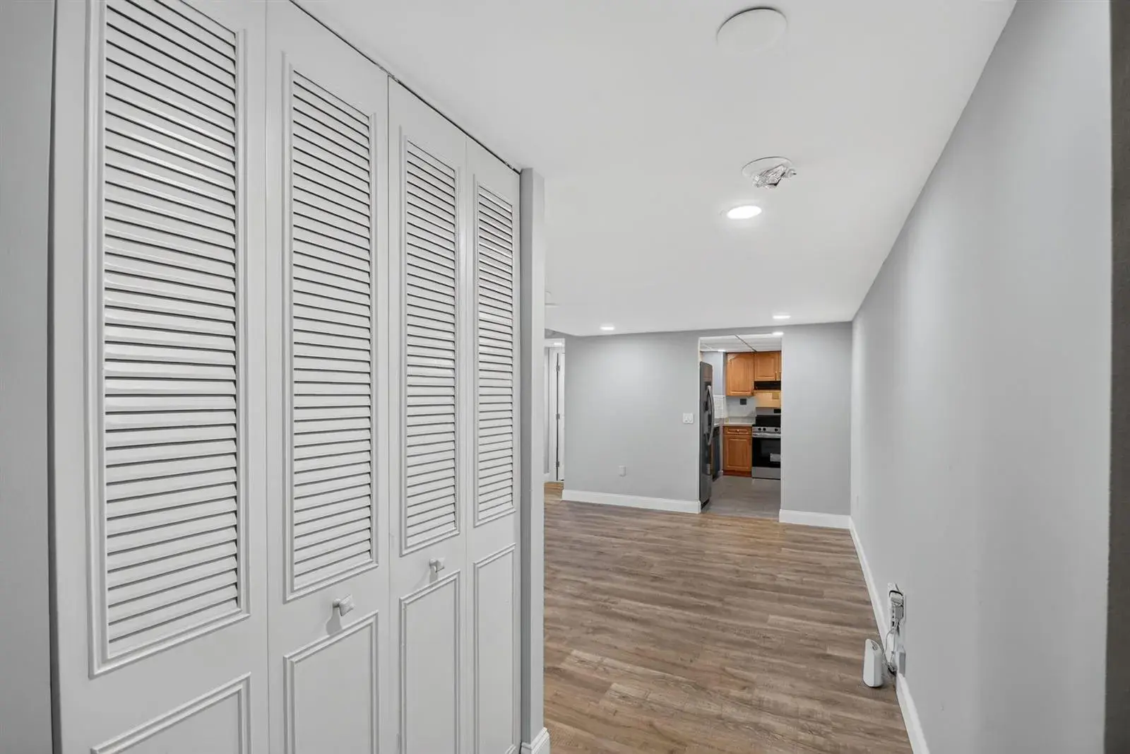 5600 N FLAGLER Drive # 306, West Palm Beach FL 33407