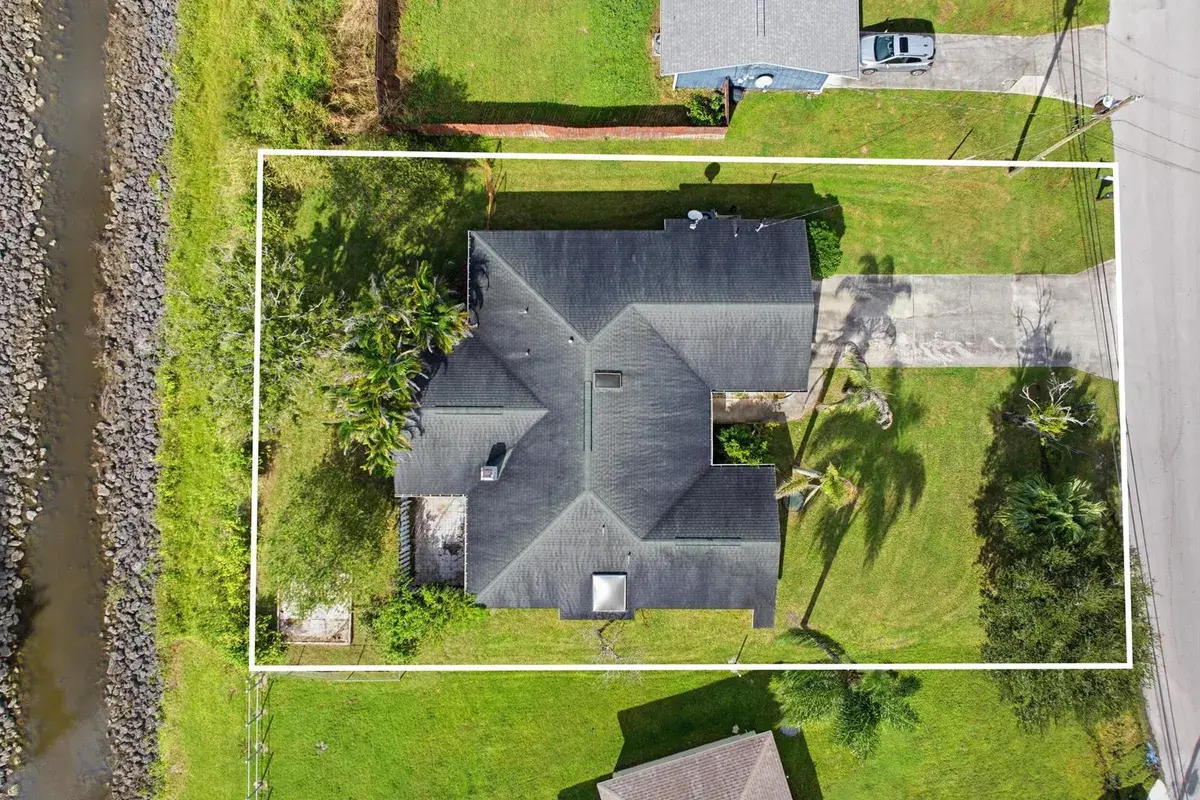 2392 SW CABALLERO Street, Port St. Lucie FL 34953