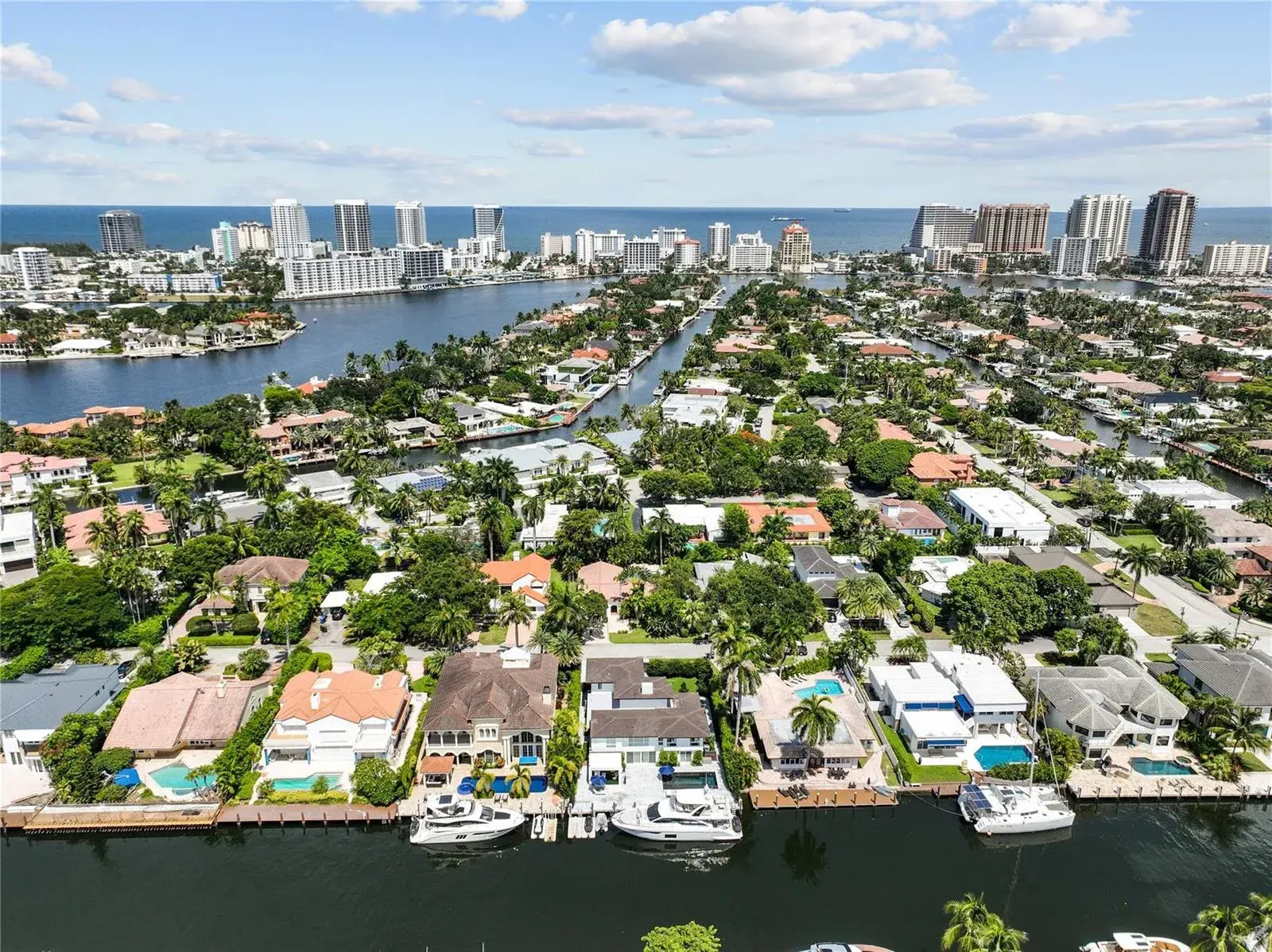 325 SEVEN ISLES Drive, Fort Lauderdale FL 33301