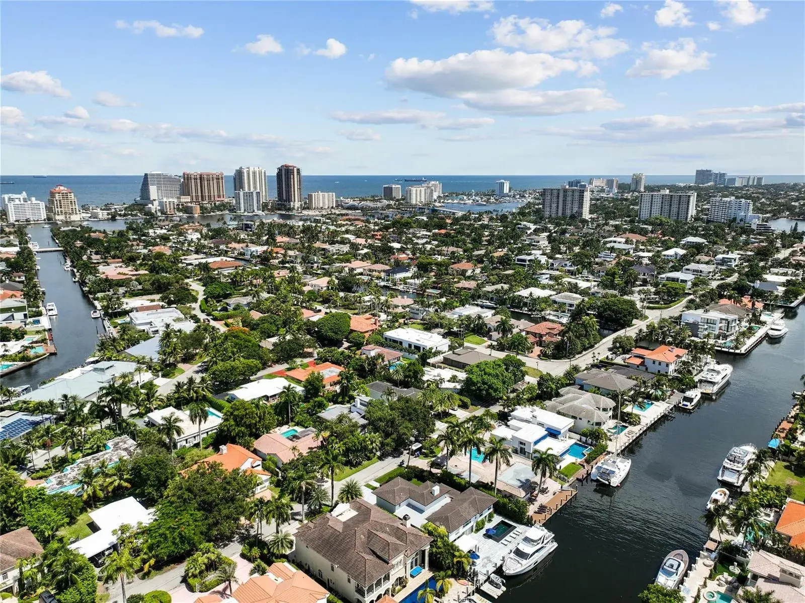 325 SEVEN ISLES Drive, Fort Lauderdale FL 33301