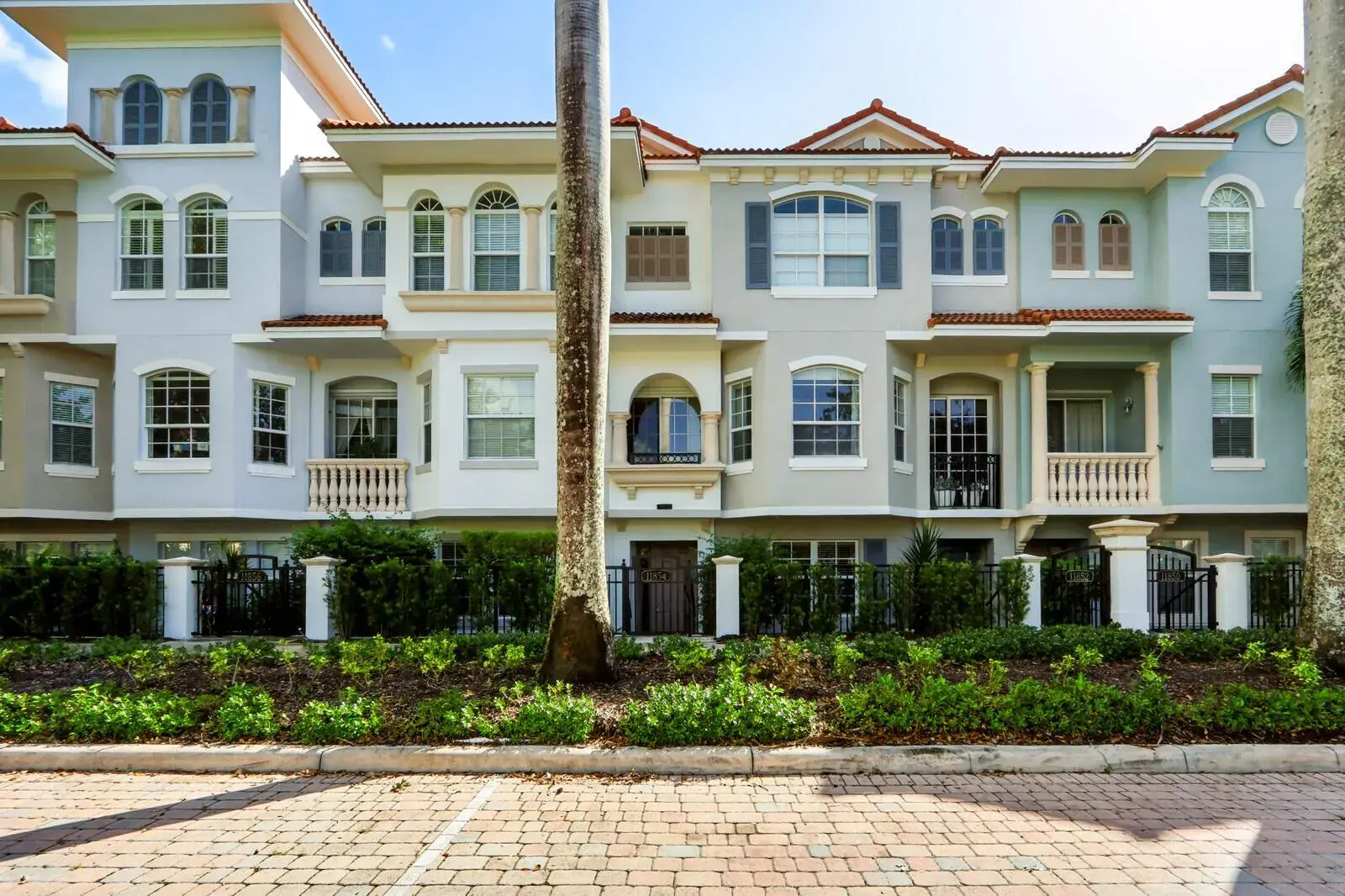 11854 VALENCIA GARDENS Avenue, Palm Beach Gardens FL 33410