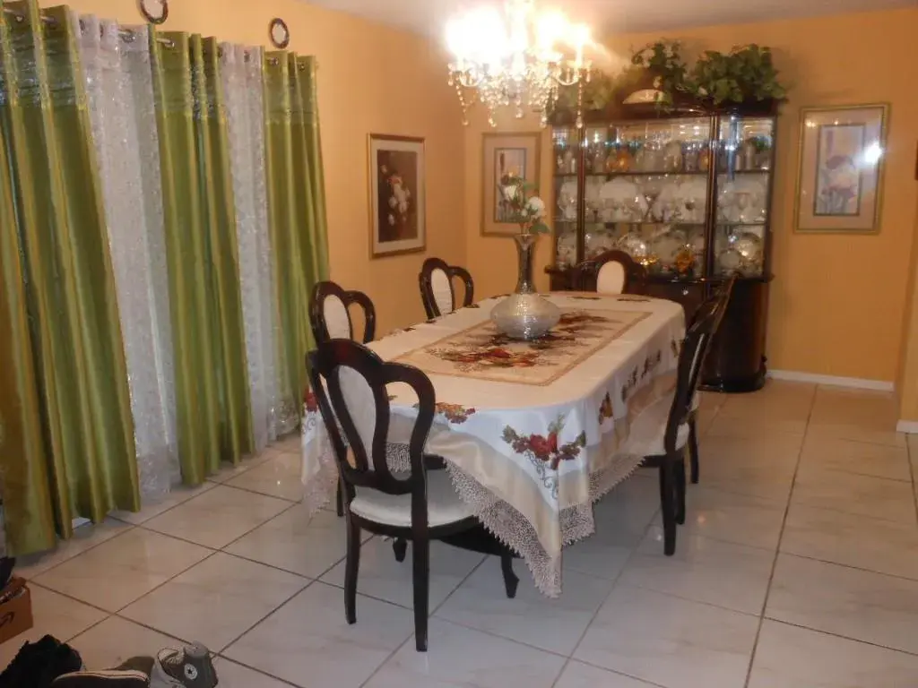 1940 SW 51ST Terrace, Plantation FL 33317