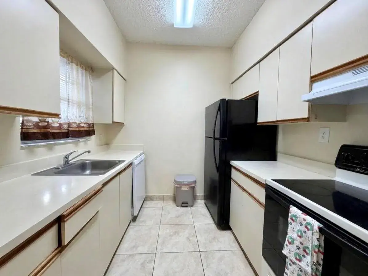 661 Cypress Club Way # F, Deerfield Beach FL 33064