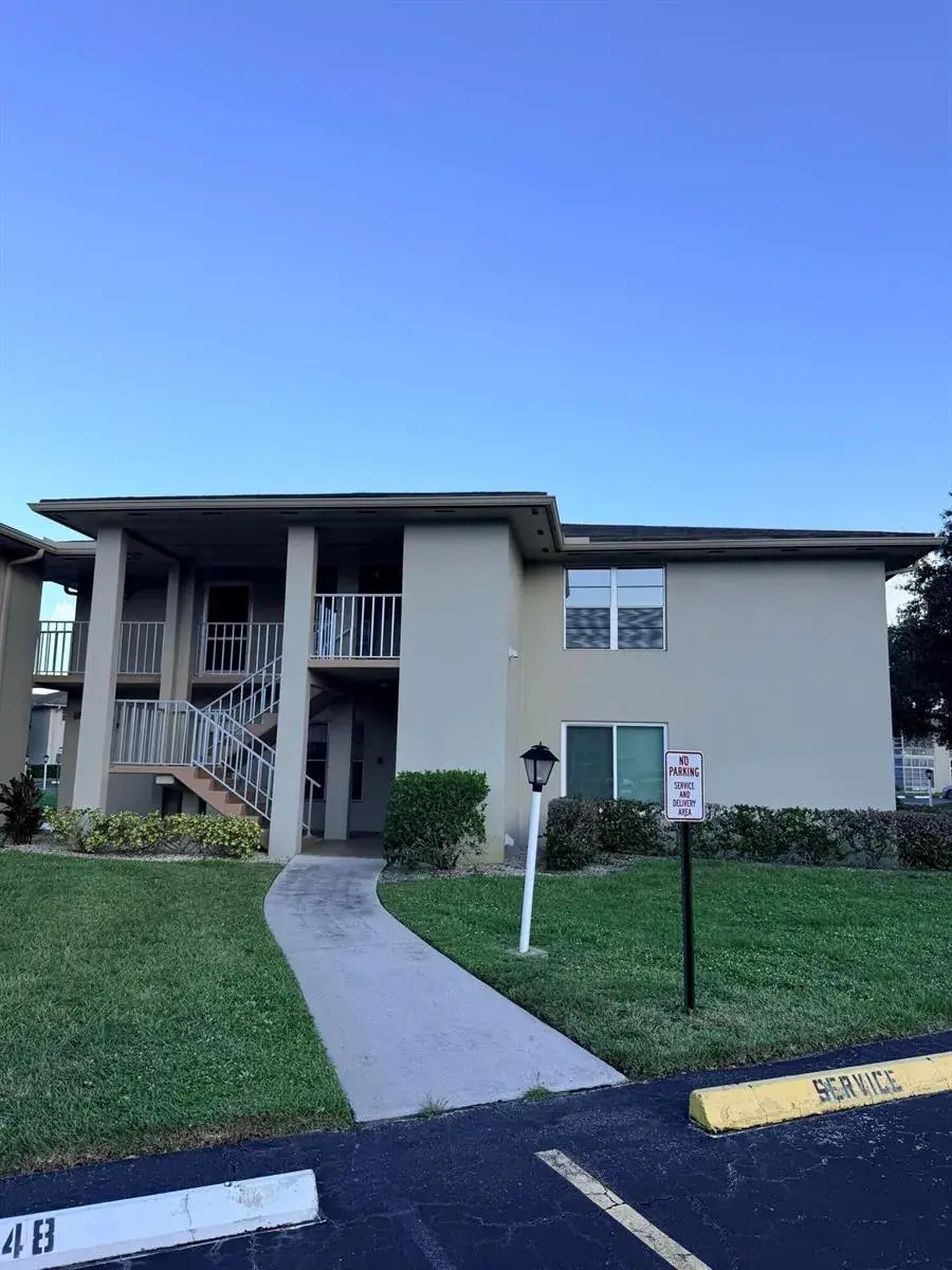 25 Lake Vista Trail # 102, Port St. Lucie FL 34952