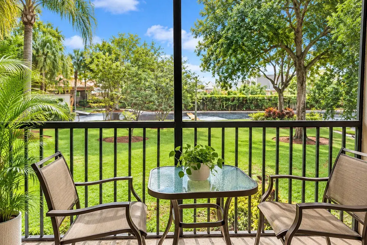 15805 W WATERSIDE Circle # 205, Sunrise FL 33326