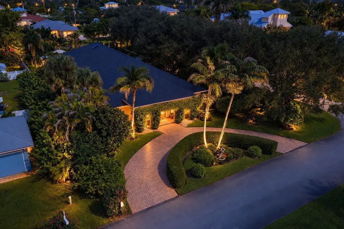9707 SE SHARON Street, Hobe Sound FL 33455