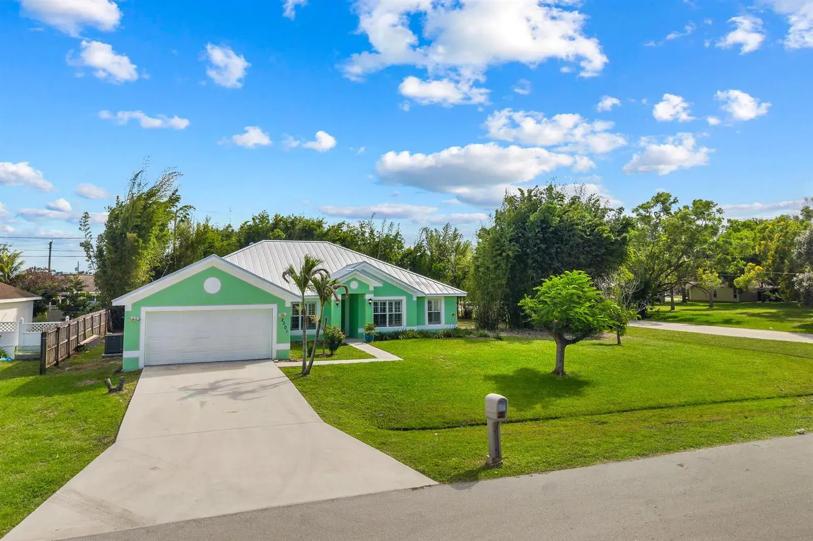 2001 SE Dranson Circle, Port St. Lucie FL 34952