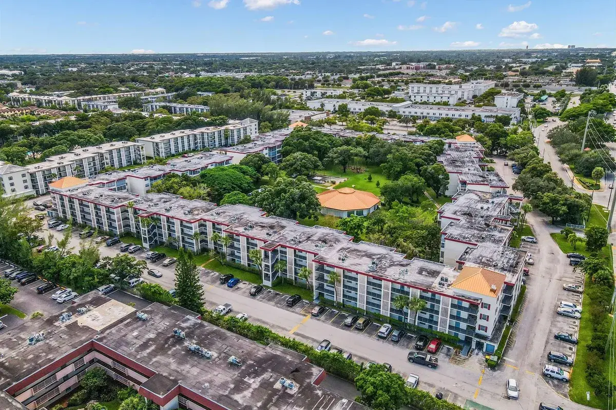 3001 NW 48TH Avenue # 442, Lauderdale Lakes FL 33313