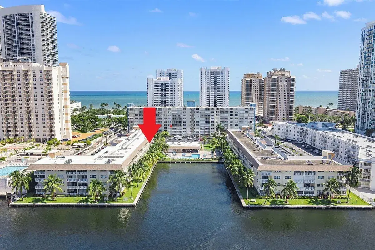 1889 S Ocean Drive # 203, Hallandale Beach FL 33009