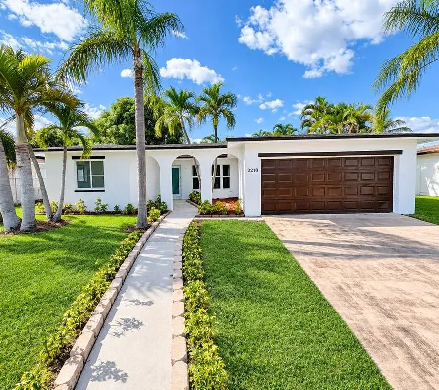 2210 NW 93RD Avenue, Pembroke Pines FL 33024