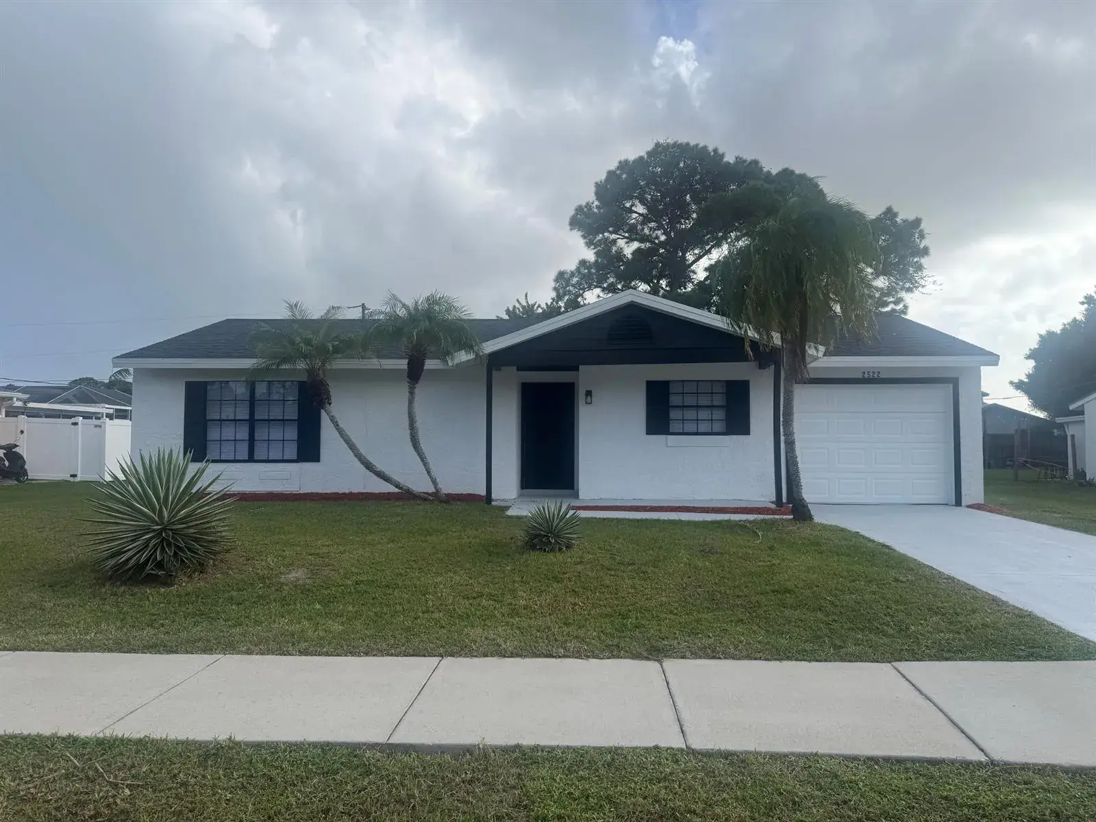 2522 SE Mariposa Avenue, Port St. Lucie FL 34952