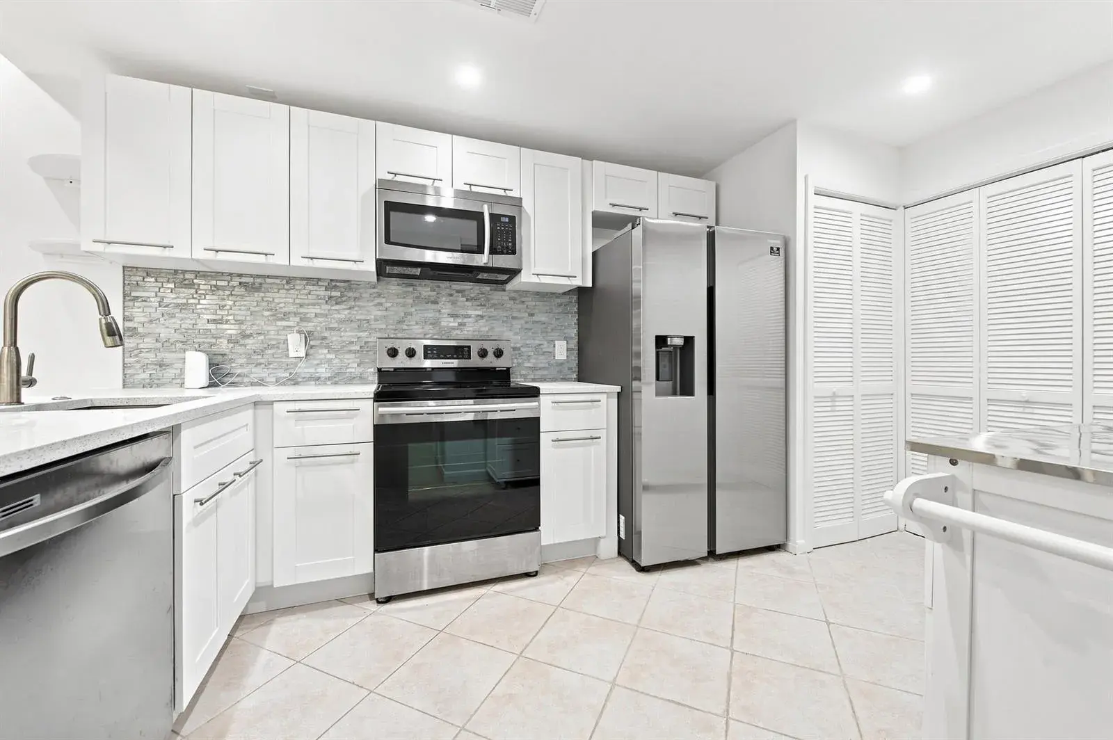 7508 LA PAZ Boulevard # 107, Boca Raton FL 33433