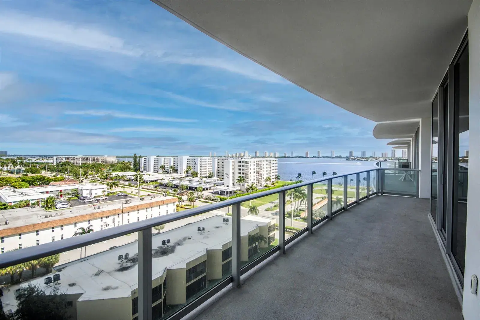 220 Lake Shore Drive # 813, West Palm Beach FL 33403