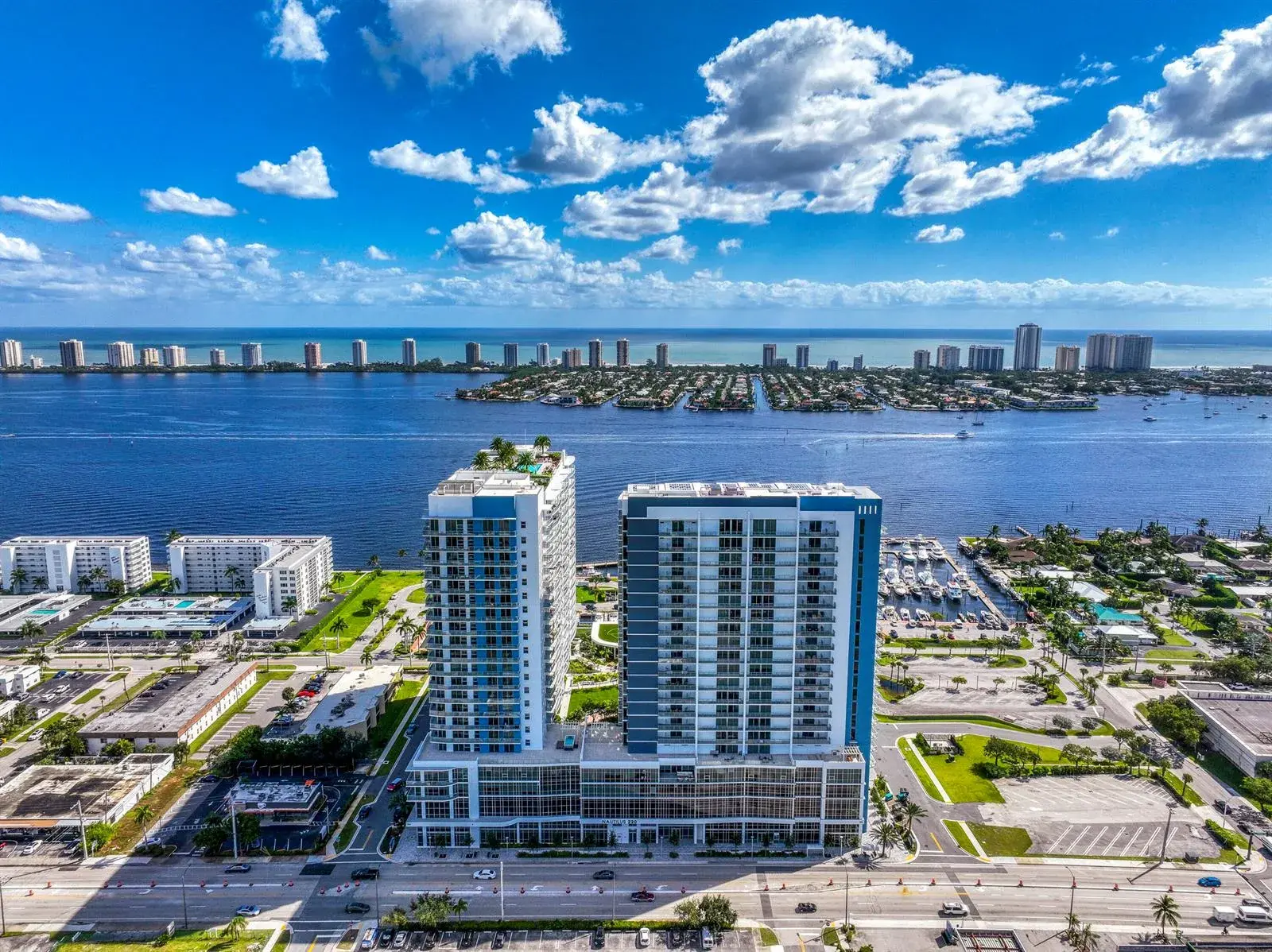 220 Lake Shore Drive # 813, West Palm Beach FL 33403