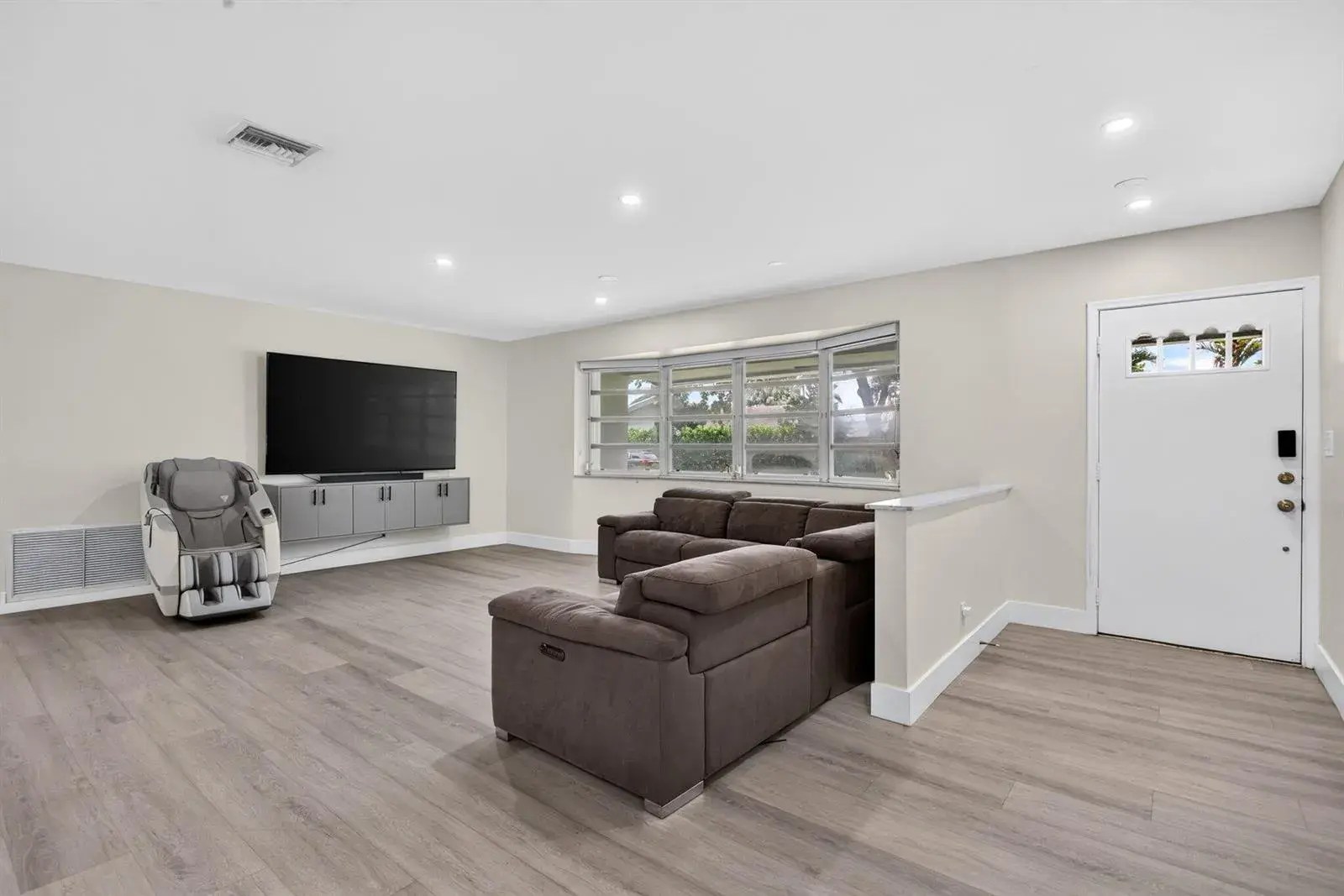7521 SW 1ST Street, Plantation FL 33317