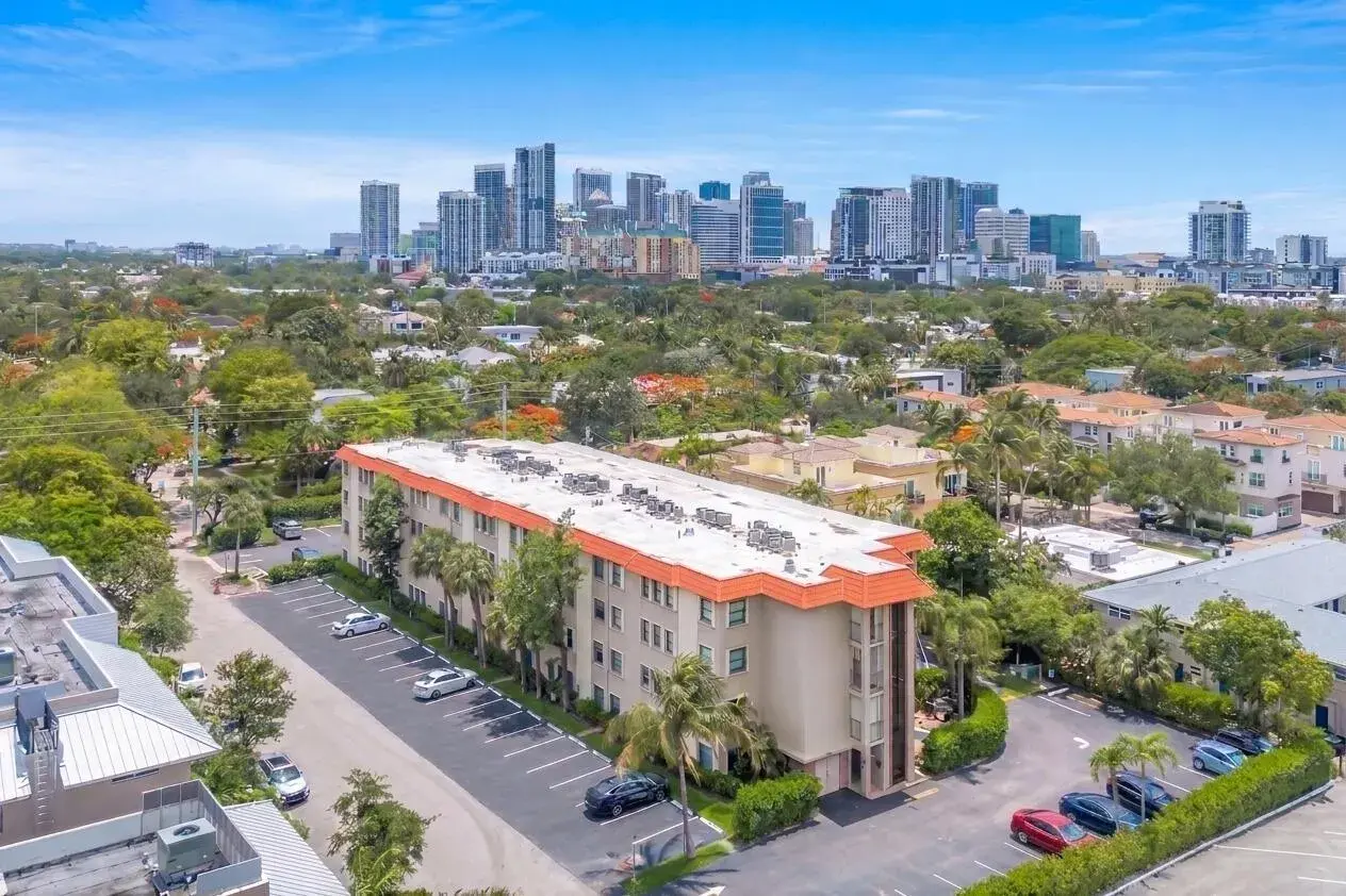 615 NE 12th Avenue # 310, Fort Lauderdale FL 33304