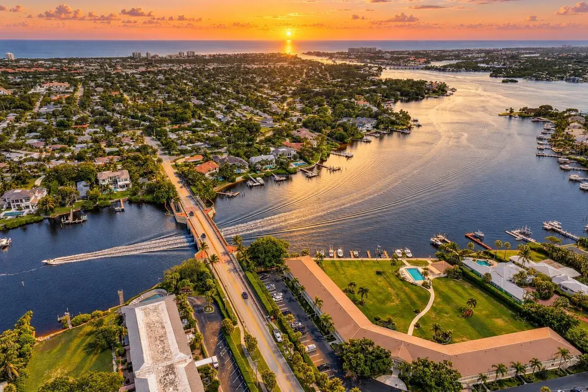 478 Tequesta Drive # 115, Tequesta FL 33469
