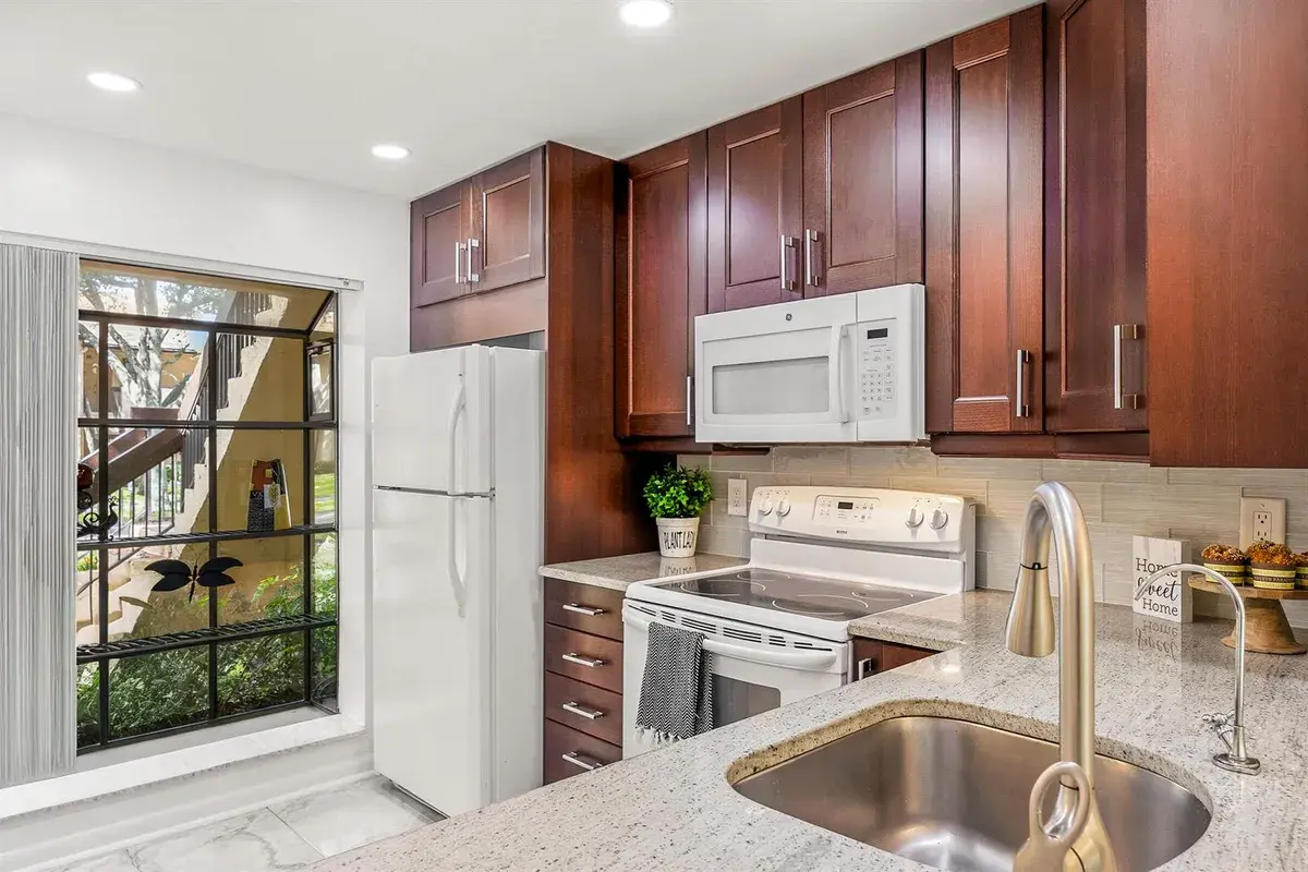 2225 SW 15TH Street # 223, Deerfield Beach FL 33442