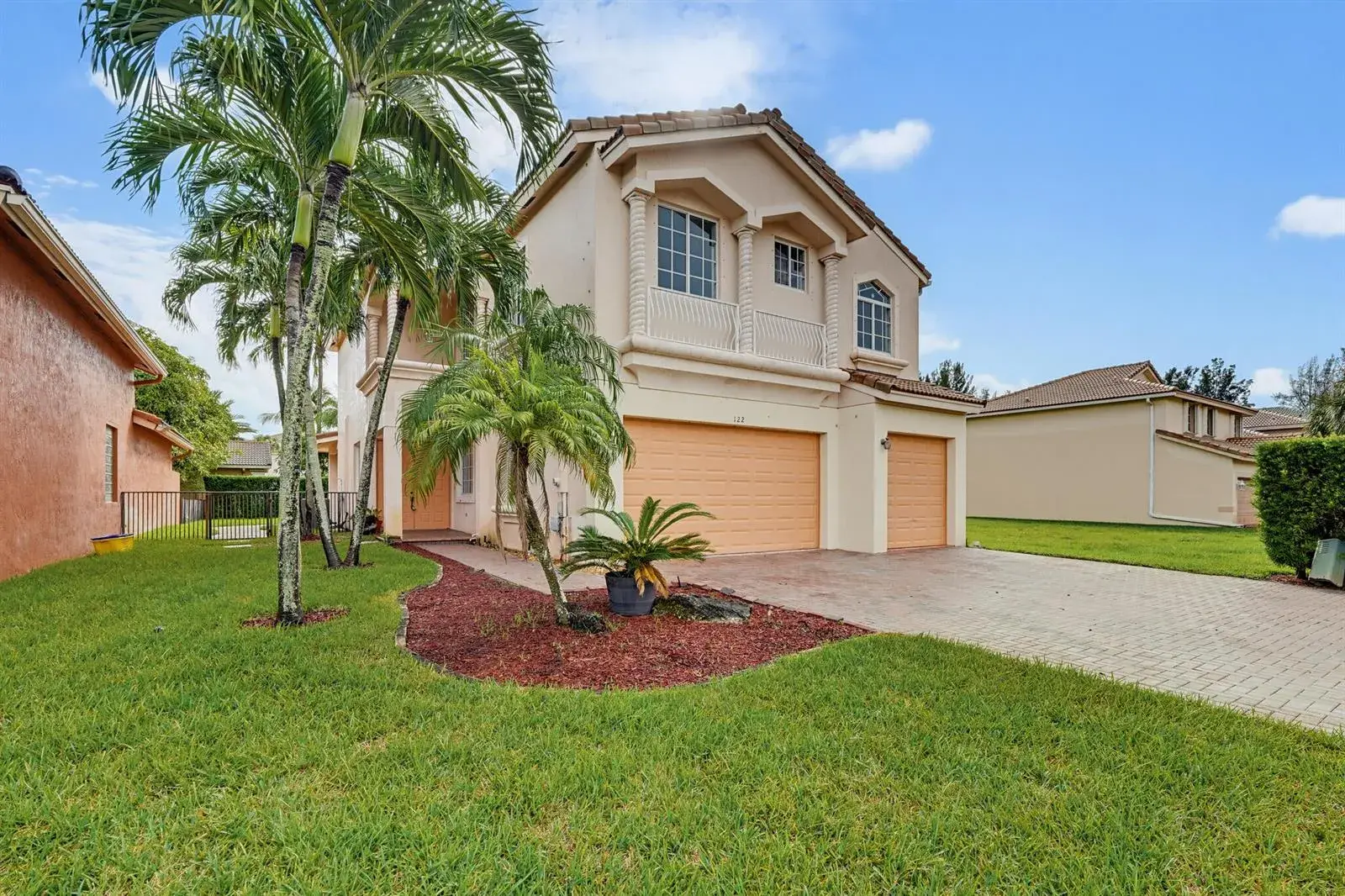 122 SARONA Circle, Royal Palm Beach FL 33411