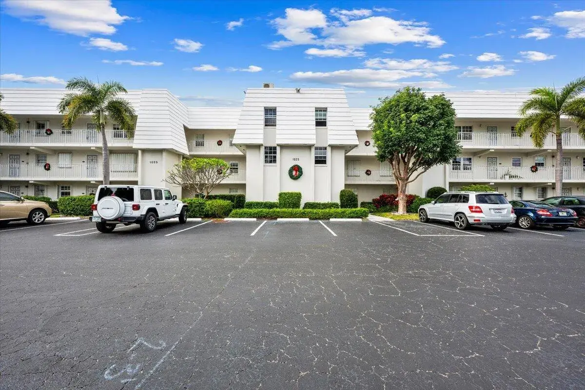 1025 Sugar Sands Boulevard Unit 261, Riviera Beach FL 33404