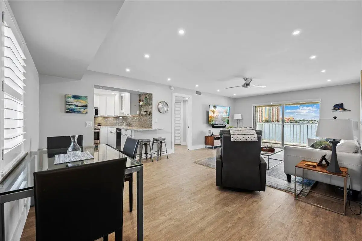 1025 Sugar Sands Boulevard Unit 261, Riviera Beach FL 33404