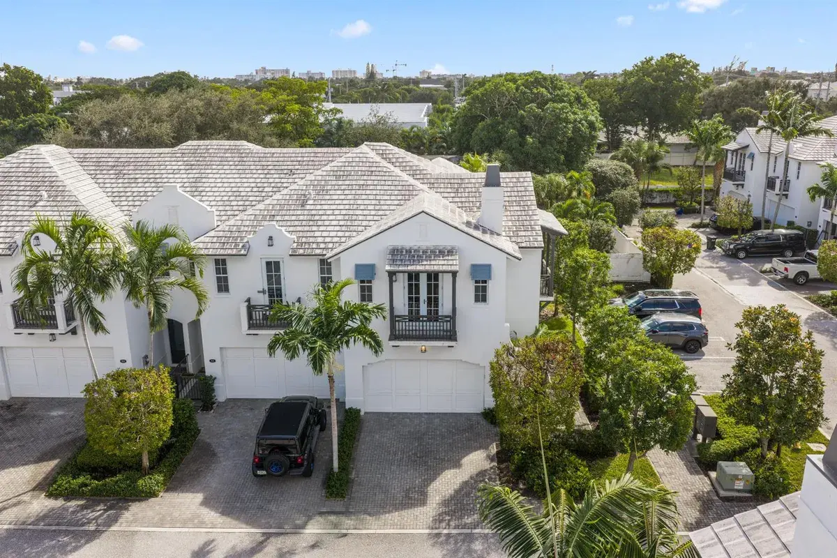 914 St George Boulevard, Delray Beach FL 33483