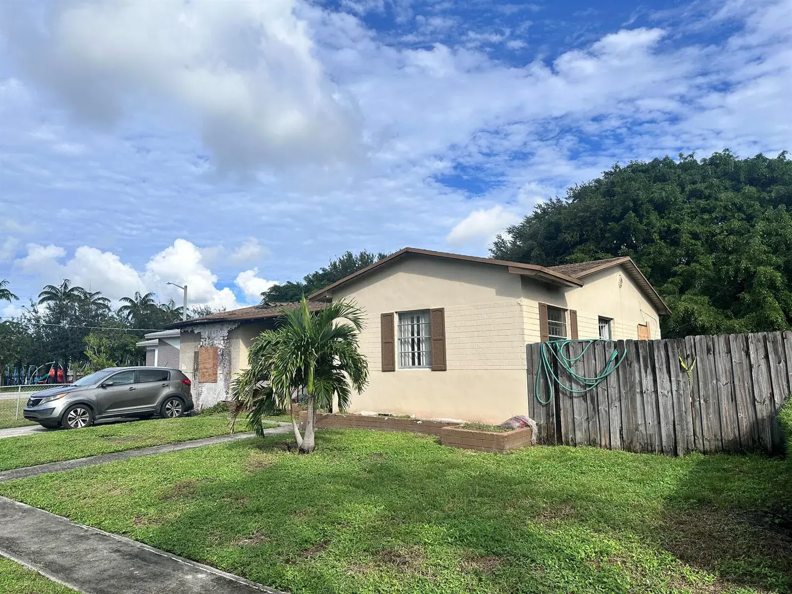 712 NW 9TH Court NW, Hallandale Beach FL 33009