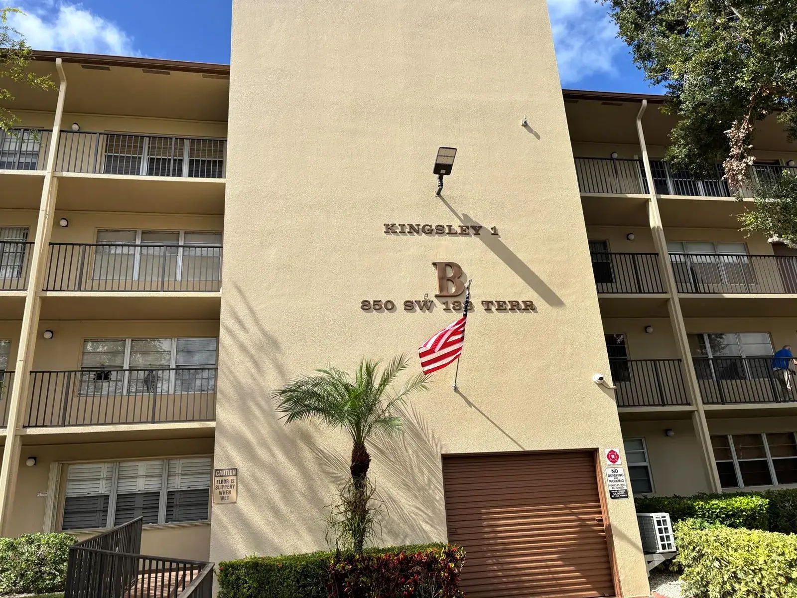850 SW 133RD Terrace # 309B, Pembroke Pines FL 33027