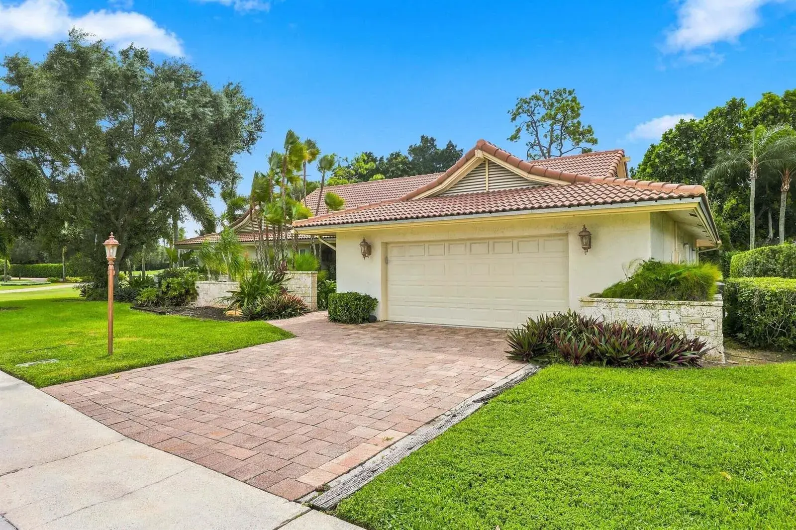 10134 Boca Woods Lane, Boca Raton FL 33428