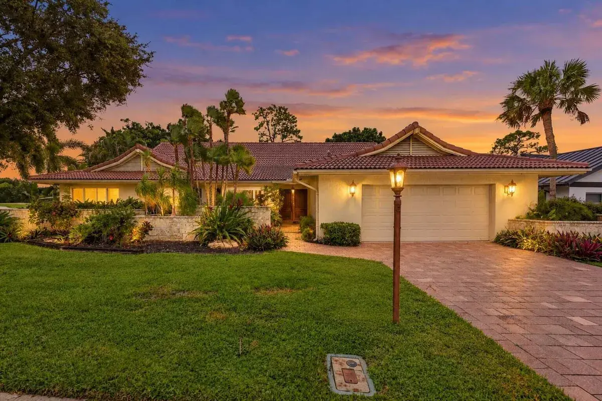 10134 Boca Woods Lane, Boca Raton FL 33428