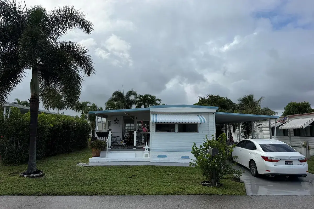 1961 SW 84TH Avenue, Davie FL 33324
