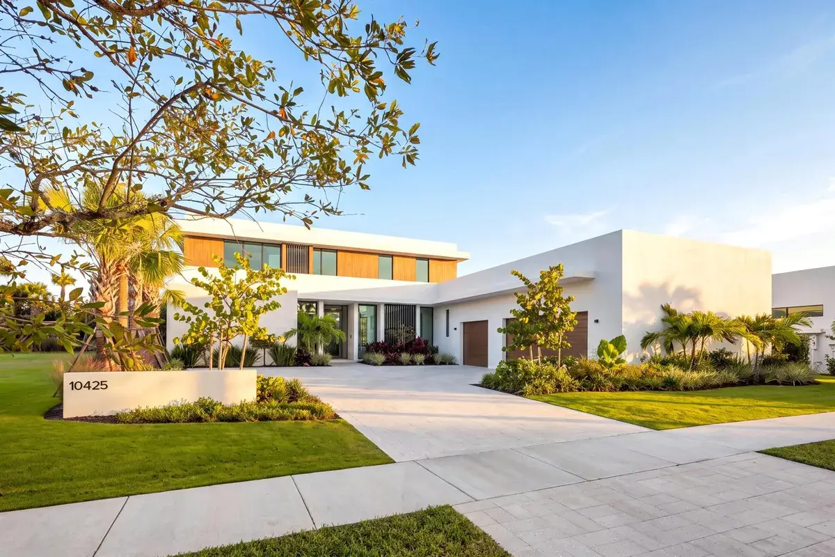 10425 Bernina Drive, Palm Beach Gardens FL 33412