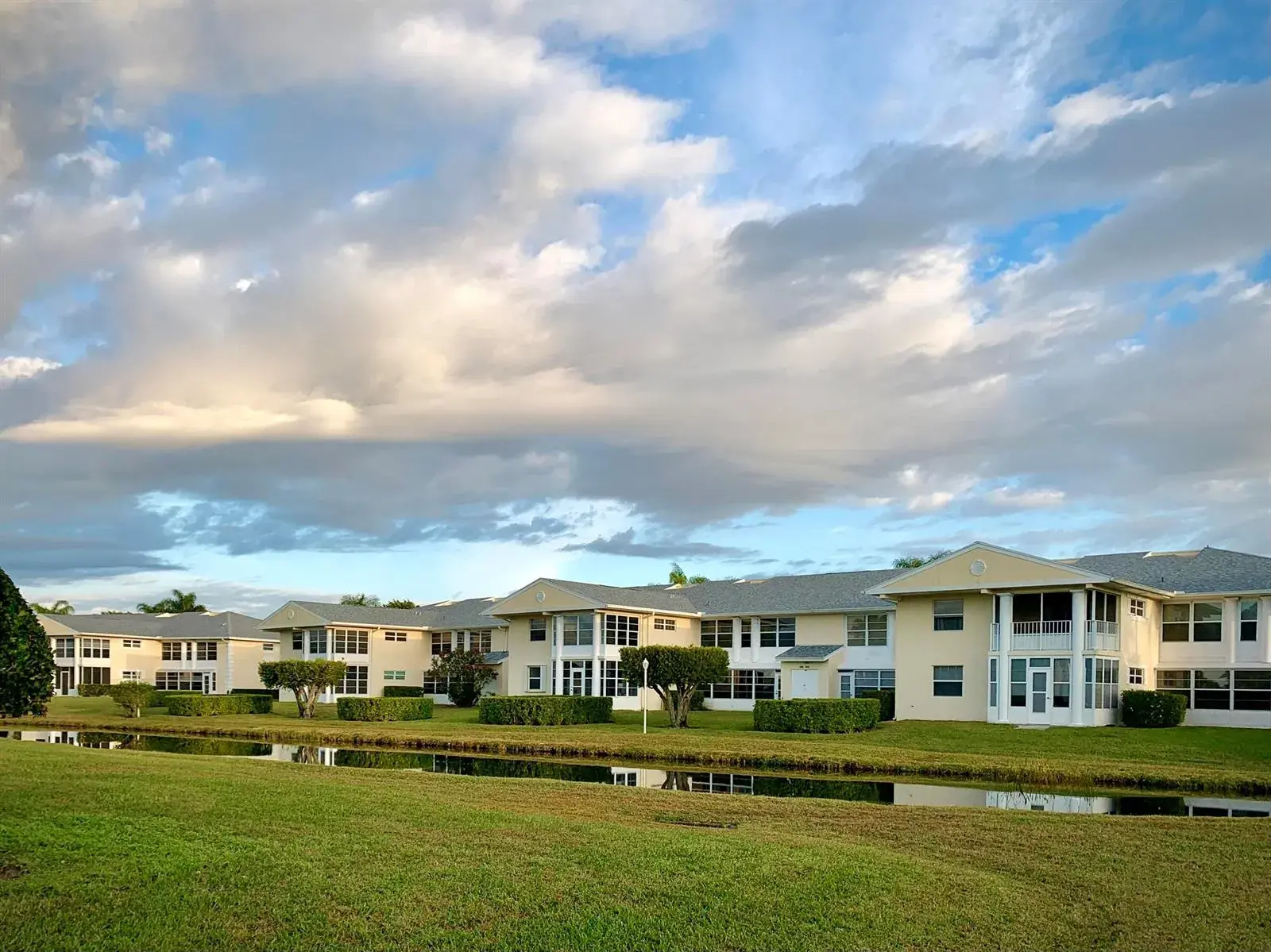 375 N GROVE ISLE Circle, Vero Beach FL 32962