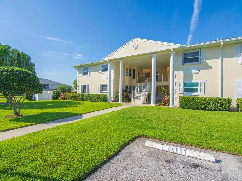 375 N GROVE ISLE Circle, Vero Beach FL 32962