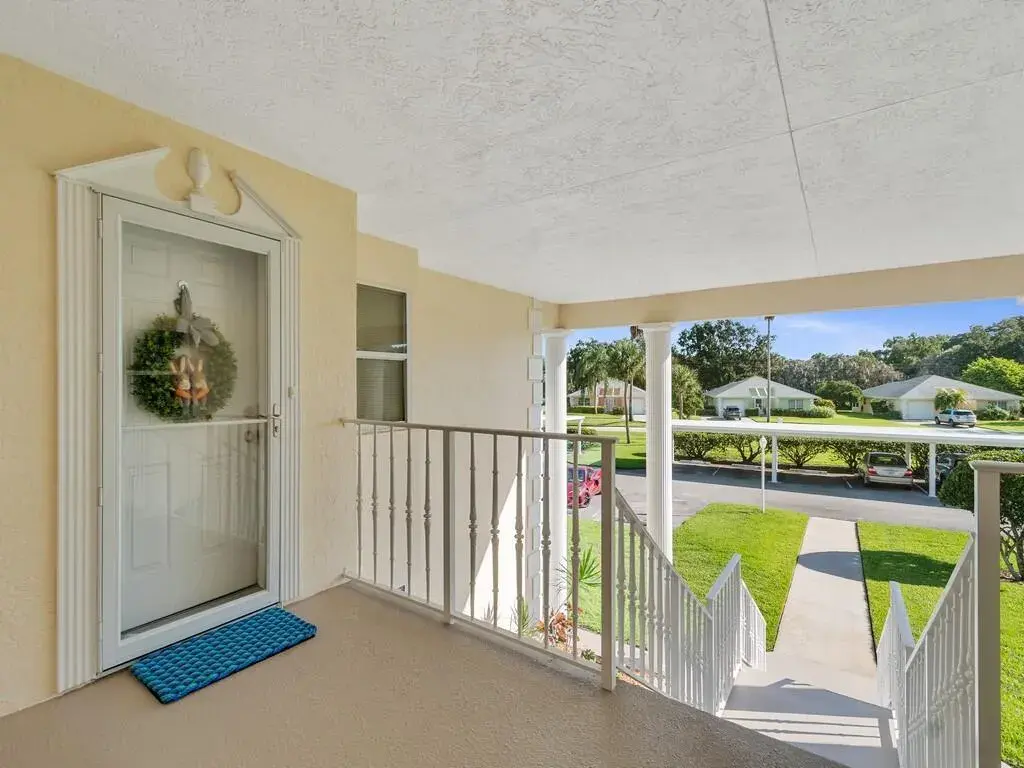 375 N GROVE ISLE Circle, Vero Beach FL 32962