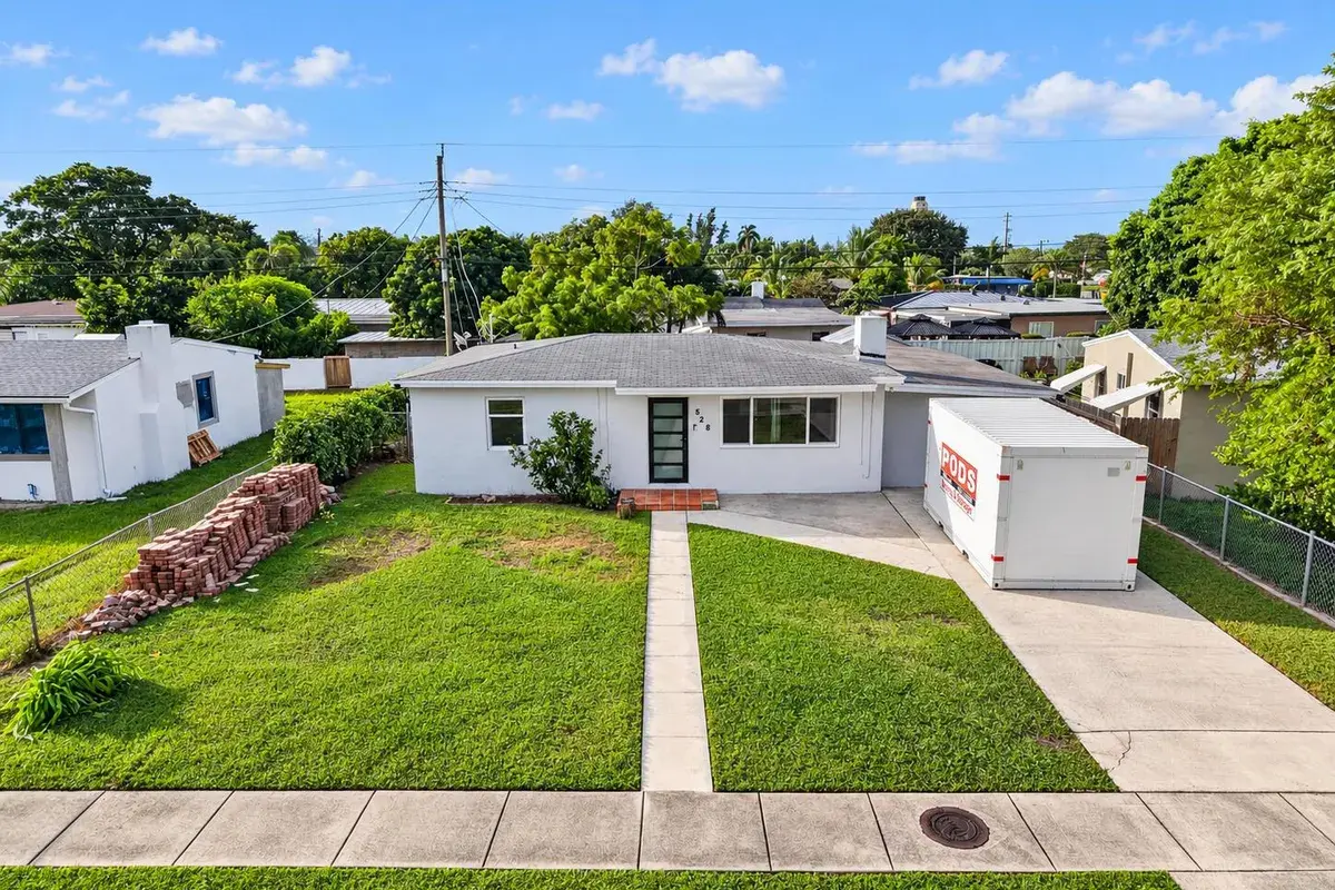 528 BEECH Road, West Palm Beach FL 33409
