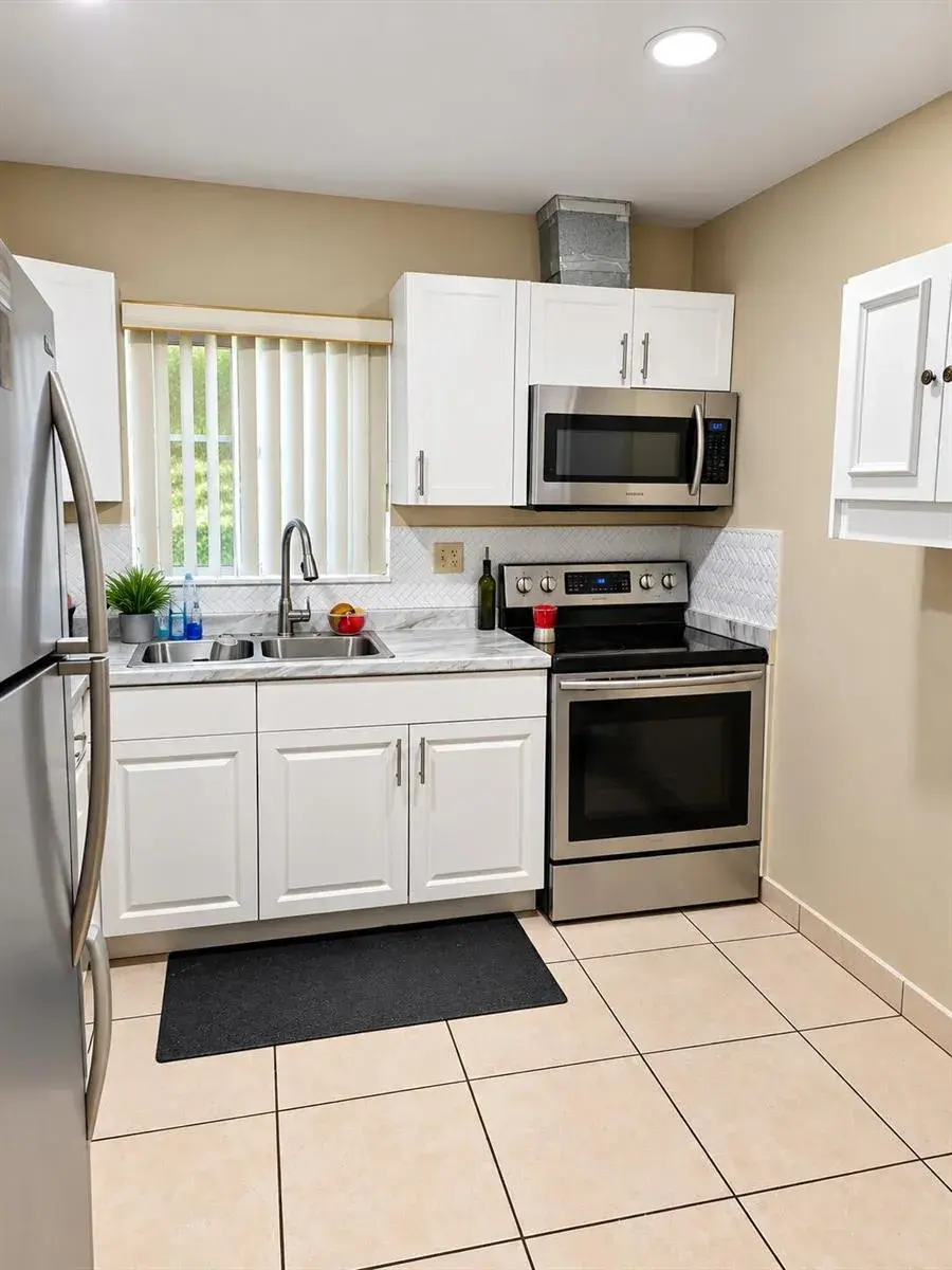 2716 EMORY Drive E # C, West Palm Beach FL 33415