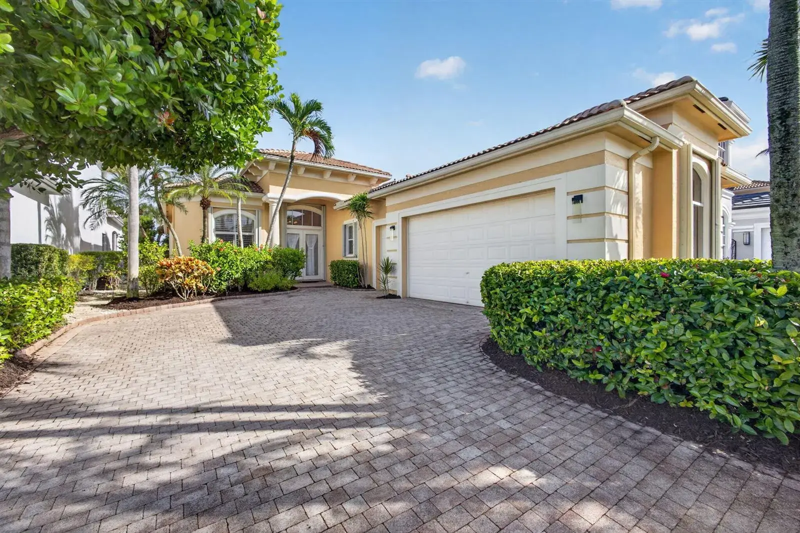 155 Esperanza Way, Palm Beach Gardens FL 33418